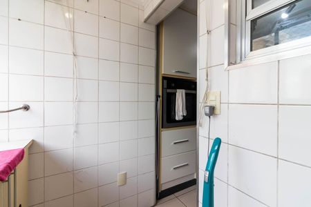 Apartamento à venda com 70m², 2 quartos e 1 vagaÁrea de Serviço