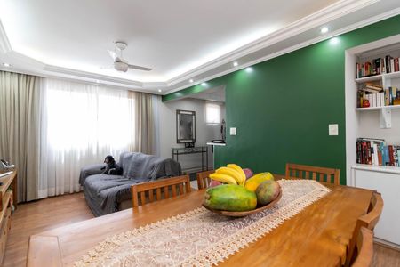 Apartamento à venda com 70m², 2 quartos e 1 vagaSala de Jantar