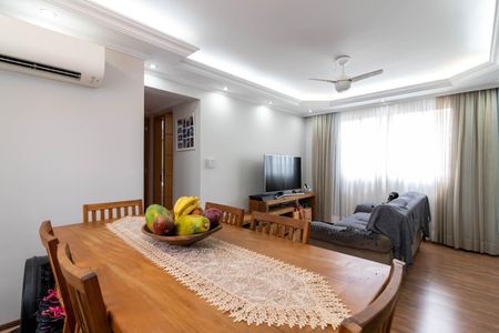 Apartamento à venda com 70m², 2 quartos e 1 vagaSala de Jantar