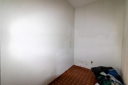 Casa à venda com 300m², 2 quartos e 2 vagasQuarto de Serviço