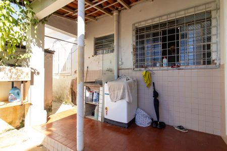 Casa à venda com 300m², 2 quartos e 2 vagasÁrea de Serviço