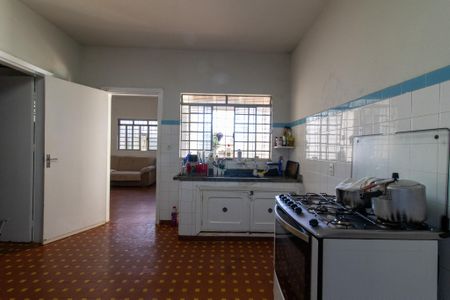 Casa à venda com 300m², 2 quartos e 2 vagasCozinha