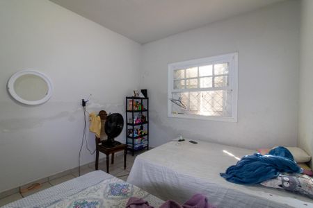 Casa à venda com 300m², 2 quartos e 2 vagasQuarto