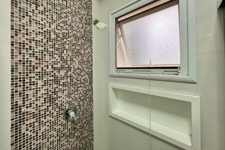 Casa de condomínio à venda com 250m², 3 quartos e 4 vagasBanheiro Suíte 2