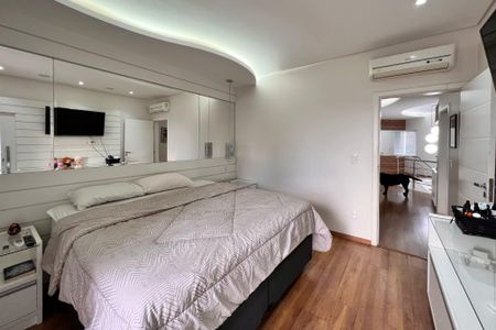 Casa de condomínio à venda com 250m², 3 quartos e 4 vagasQuarto Suíte