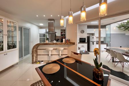 Casa de condomínio à venda com 250m², 3 quartos e 4 vagasCozinha