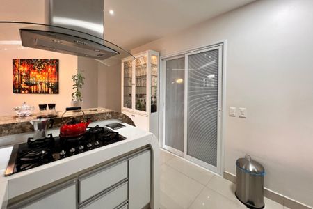 Casa de condomínio à venda com 250m², 3 quartos e 4 vagasCozinha