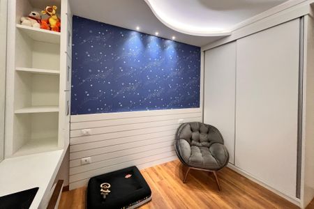 Casa de condomínio à venda com 250m², 3 quartos e 4 vagasQuarto Suíte 2