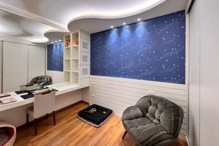 Casa de condomínio à venda com 250m², 3 quartos e 4 vagasQuarto Suíte 2