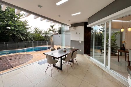 Casa de condomínio à venda com 250m², 3 quartos e 4 vagasÁrea gourmet