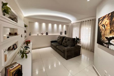 Casa de condomínio à venda com 250m², 3 quartos e 4 vagasSala de Estar