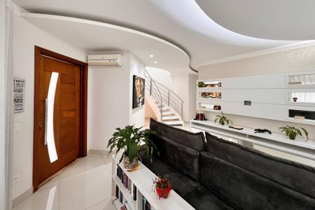 Casa de condomínio à venda com 250m², 3 quartos e 4 vagasSala de Estar