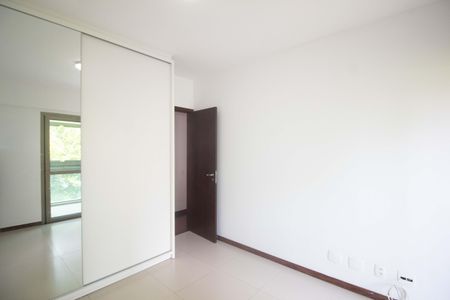 Apartamento à venda com 71m², 2 quartos e 2 vagasQuarto