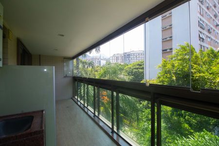 Apartamento à venda com 71m², 2 quartos e 2 vagasVaranda da Sala