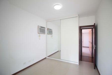 Apartamento à venda com 71m², 2 quartos e 2 vagasQuarto