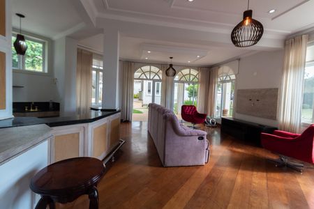 Casa de condomínio para alugar com 750m², 4 quartos e 4 vagasSALA