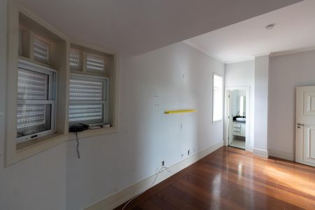 Casa de condomínio para alugar com 750m², 4 quartos e 4 vagasSUITE 3