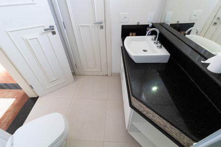 Casa de condomínio para alugar com 750m², 4 quartos e 4 vagasBANHEIRO SOCIAL