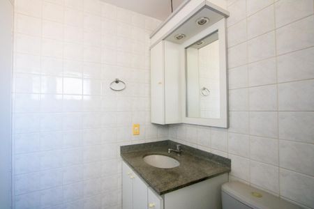 Apartamento para alugar com 86m², 3 quartos e 1 vaga Apartamento para alugar com 86m², 3 quartos e 1 vagaBanheiro do quarto 1