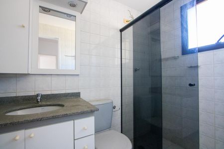 Apartamento para alugar com 86m², 3 quartos e 1 vaga Apartamento para alugar com 86m², 3 quartos e 1 vagaBanheiro do quarto 1