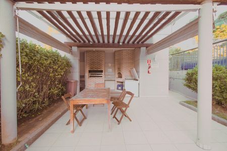 Apartamento à venda com 55m², 2 quartos e 1 vaga Apartamento à venda com 55m², 2 quartos e 1 vagaÁrea comum - Churrasqueira