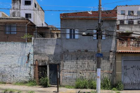 Casa à venda com 290m², 2 quartos e sem vagaFachada