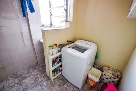 Apartamento à venda com 65m², 3 quartos e sem vagaÁrea de Serviço