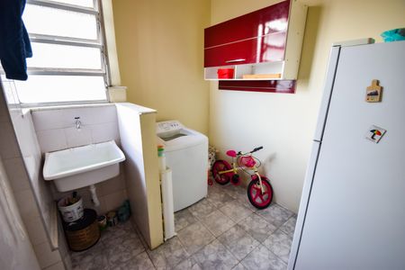 Apartamento à venda com 65m², 3 quartos e sem vagaÁrea de Serviço