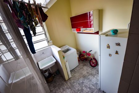 Apartamento à venda com 65m², 3 quartos e sem vagaÁrea de Serviço