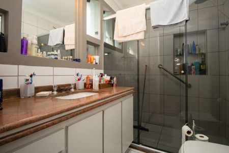 Casa à venda com 140m², 3 quartos e 1 vagaBanheiro 1