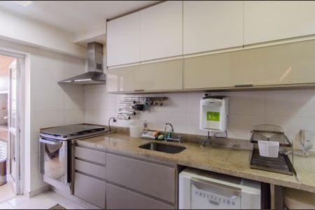 Apartamento à venda com 149m², 4 quartos e 2 vagasCozinha