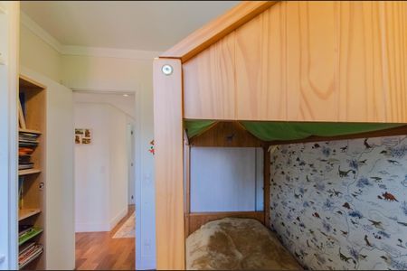 Apartamento à venda com 149m², 4 quartos e 2 vagasQuarto 2