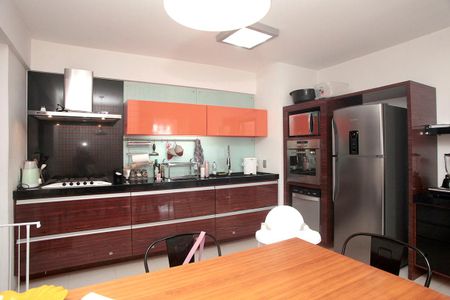 Apartamento à venda com 234m², 3 quartos e sem vagaCozinha
