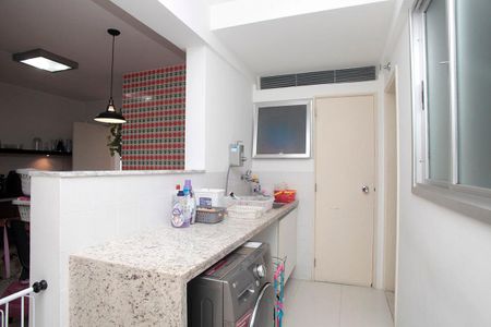 Apartamento à venda com 234m², 3 quartos e sem vagaÁrea de Serviço + Despensa