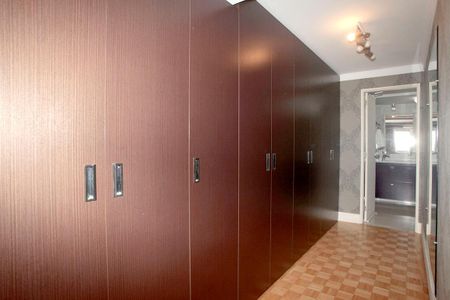 Apartamento à venda com 234m², 3 quartos e sem vagaQuarto 1 Suíte Detalhe Closet