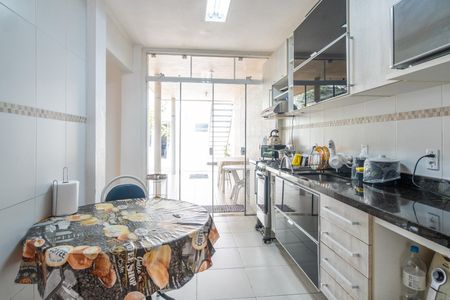 Casa à venda com 200m², 4 quartos e sem vagaCozinha