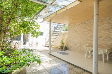 Casa à venda com 200m², 4 quartos e sem vagaQuintal