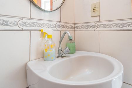 Casa à venda com 200m², 4 quartos e sem vagaBanheiro 2