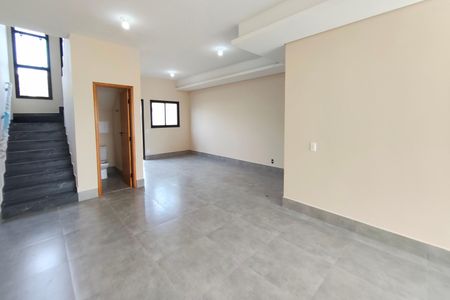 Casa à venda com 120m², 3 quartos e 2 vagasSala de Estar