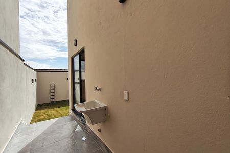 Casa à venda com 120m², 3 quartos e 2 vagasÁrea de Serviço