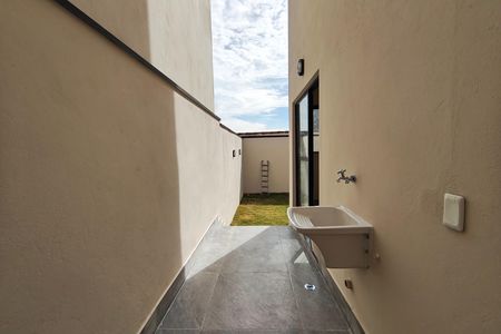 Casa à venda com 120m², 3 quartos e 2 vagasÁrea de Serviço