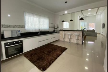 Casa de condomínio à venda com 230m², 3 quartos e 4 vagasFoto 05