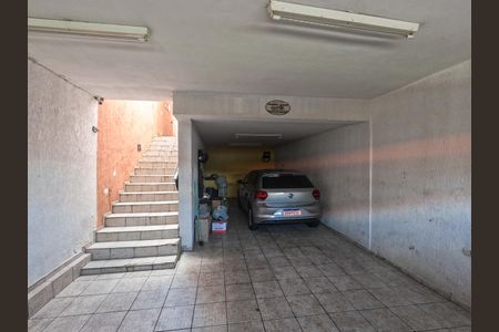 Casa à venda com 250m², 4 quartos e 3 vagas Casa à venda com 250m², 4 quartos e 3 vagasGaragem