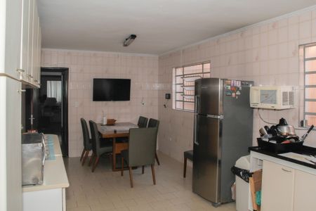 Casa à venda com 250m², 4 quartos e 3 vagas Casa à venda com 250m², 4 quartos e 3 vagasCozinha