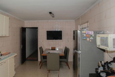 Casa à venda com 250m², 4 quartos e 3 vagas Casa à venda com 250m², 4 quartos e 3 vagasCozinha