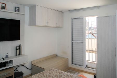 Casa à venda com 250m², 4 quartos e 3 vagas Casa à venda com 250m², 4 quartos e 3 vagasSuíte