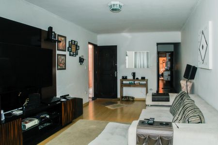Casa à venda com 250m², 4 quartos e 3 vagas Casa à venda com 250m², 4 quartos e 3 vagasSala de TV