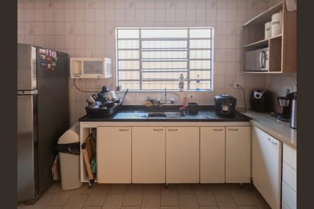 Casa à venda com 250m², 4 quartos e 3 vagas Casa à venda com 250m², 4 quartos e 3 vagasCozinha