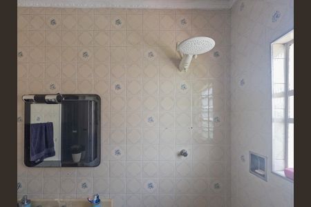 Casa à venda com 250m², 4 quartos e 3 vagas Casa à venda com 250m², 4 quartos e 3 vagasBanheiro Corredor