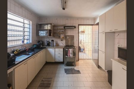 Casa à venda com 250m², 4 quartos e 3 vagas Casa à venda com 250m², 4 quartos e 3 vagasCozinha